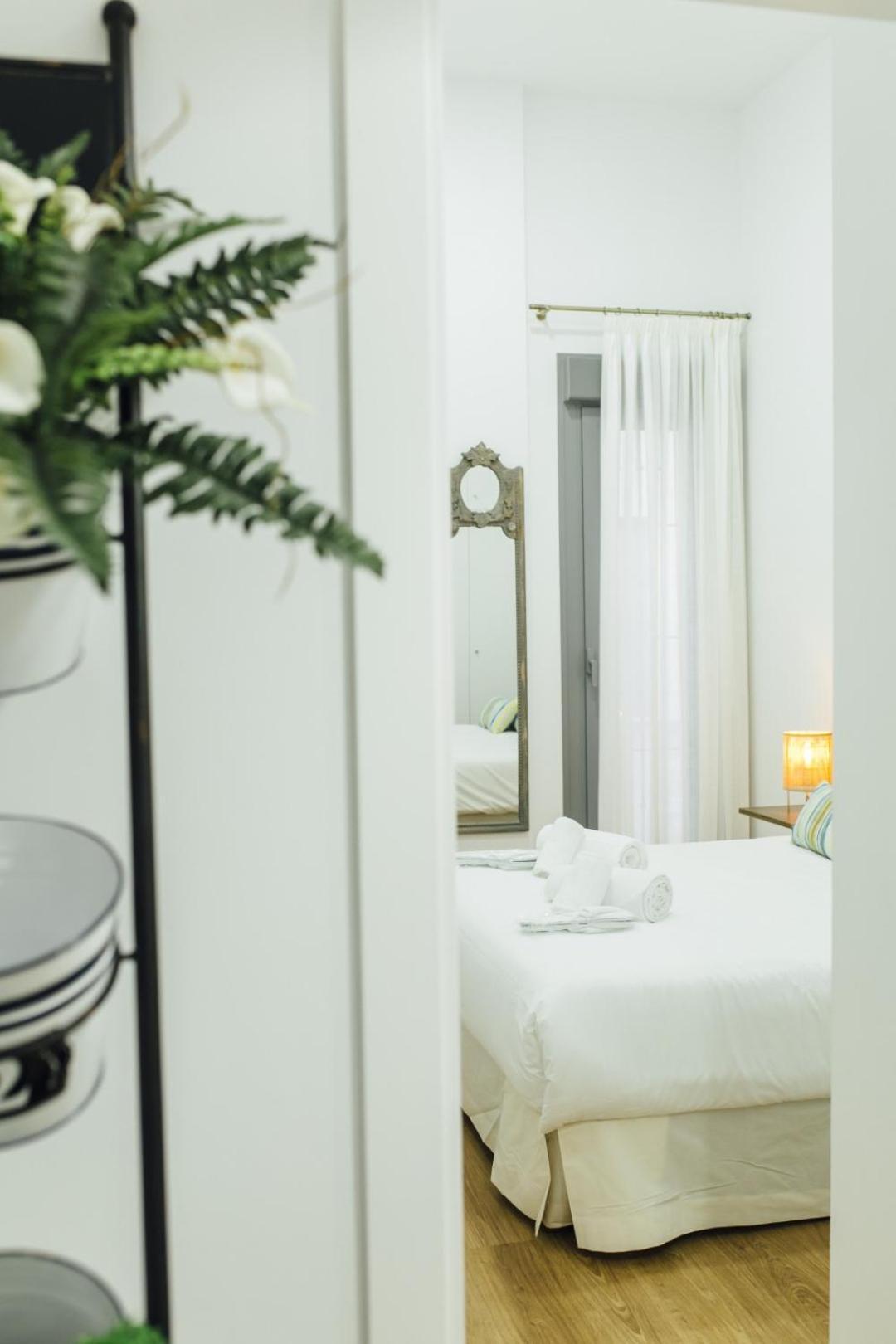 塞维利亚Modern With Seasonal Swimming Pool- 1Bd 1Bth- Goyeneta公寓 外观 照片